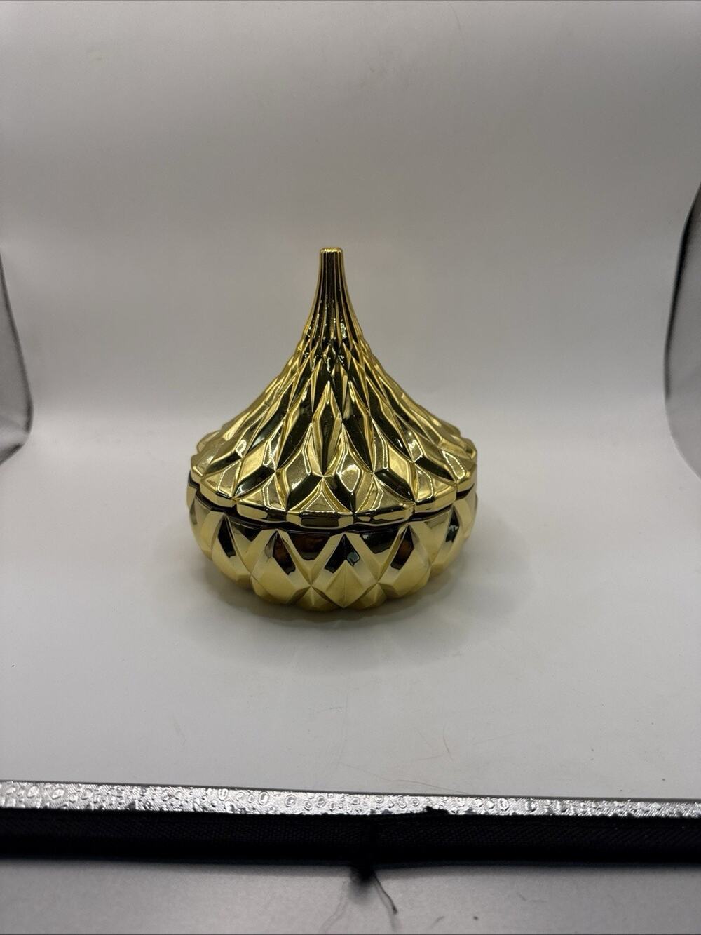 Godinger Hershey's Kisses Electroplated Candy Dish in Gold